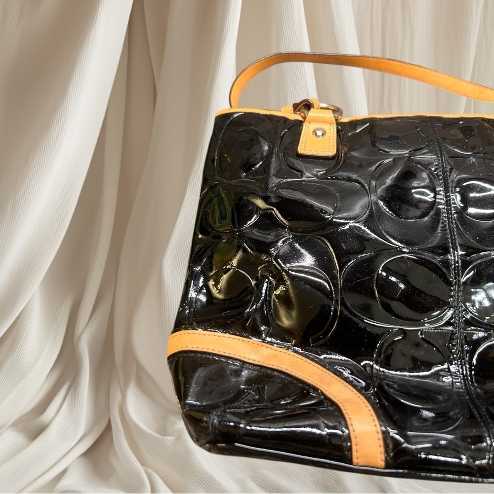 Coach Authentic Peyton Embossed Black Patent Leather Medium Tote F22322 MSRP$298 - Picture 6 of 11
